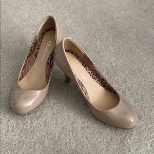 Patent leather nude heels